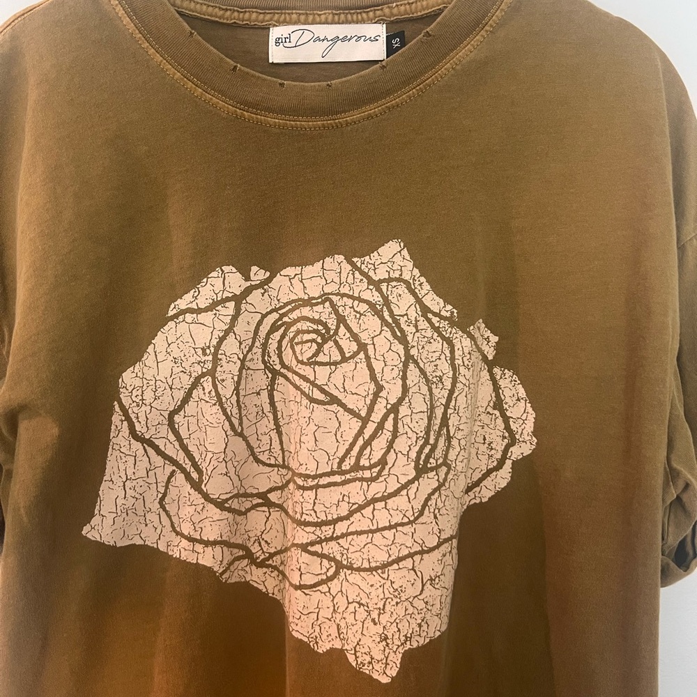 girl dangerous rose tee - Picture 2 of 7